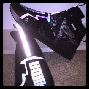 Reflecting puma shoes